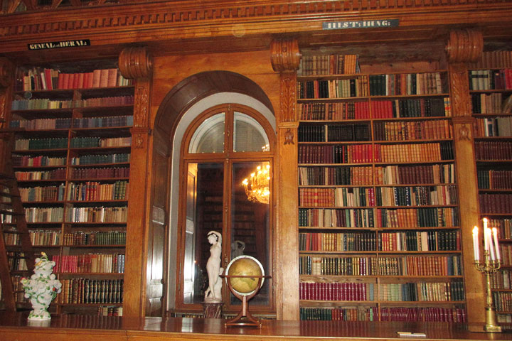 Schloss Festetics, Ungarn - Bibliothek
