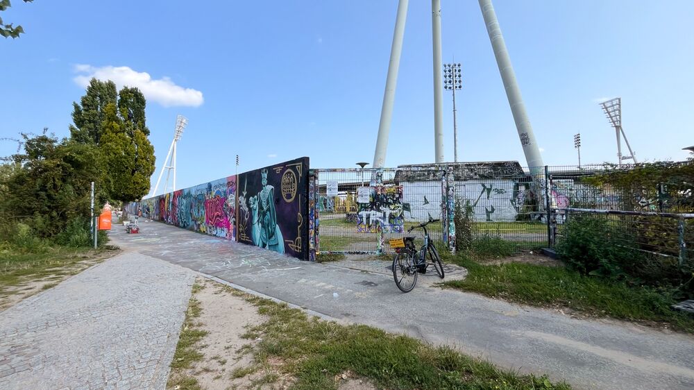 Berliner Mauer - Graffiti Wall am Mauerpark