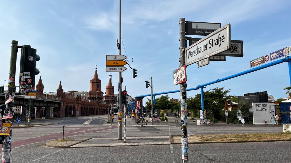 Berliner Mauer - East Side Gallery mit Oberbaumbrücke