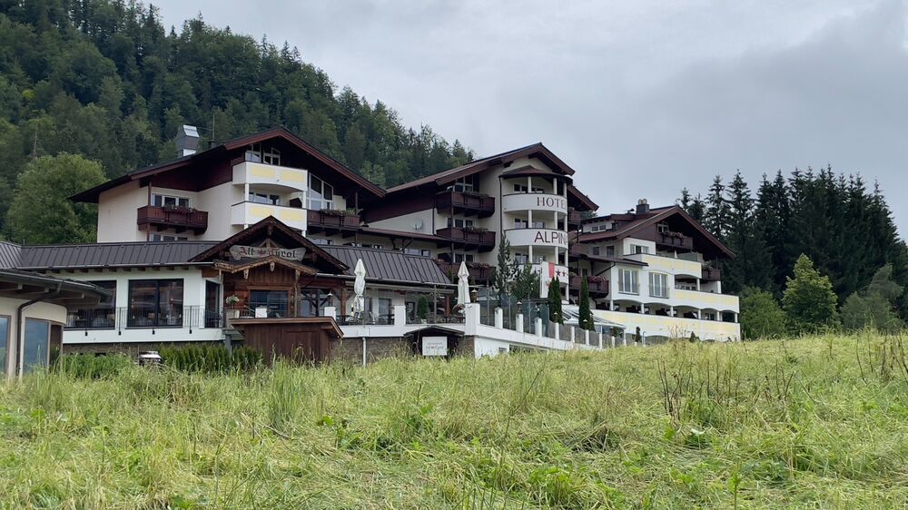 Kaiserwinkl, Tirol - Hotel Alpina_Aussenansicht