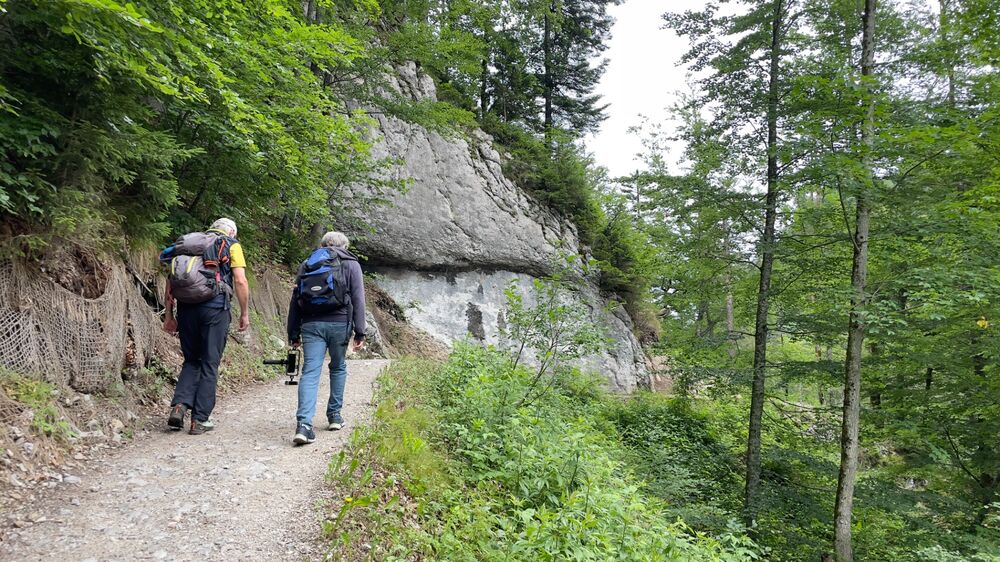 Kaiserwinkl, Tirol - Schmugglerweg_Wanderer