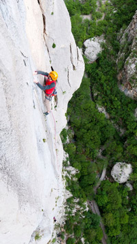 © Luka Tambaca / Klettern Paklenica, Kroatien / Zum Vergrößern auf das Bild klicken